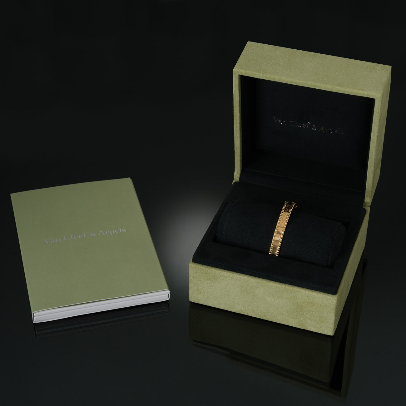 Van Cleef & Arpels(USED)반클리프앤아펠 뻬를리 브레이슬릿 #L
